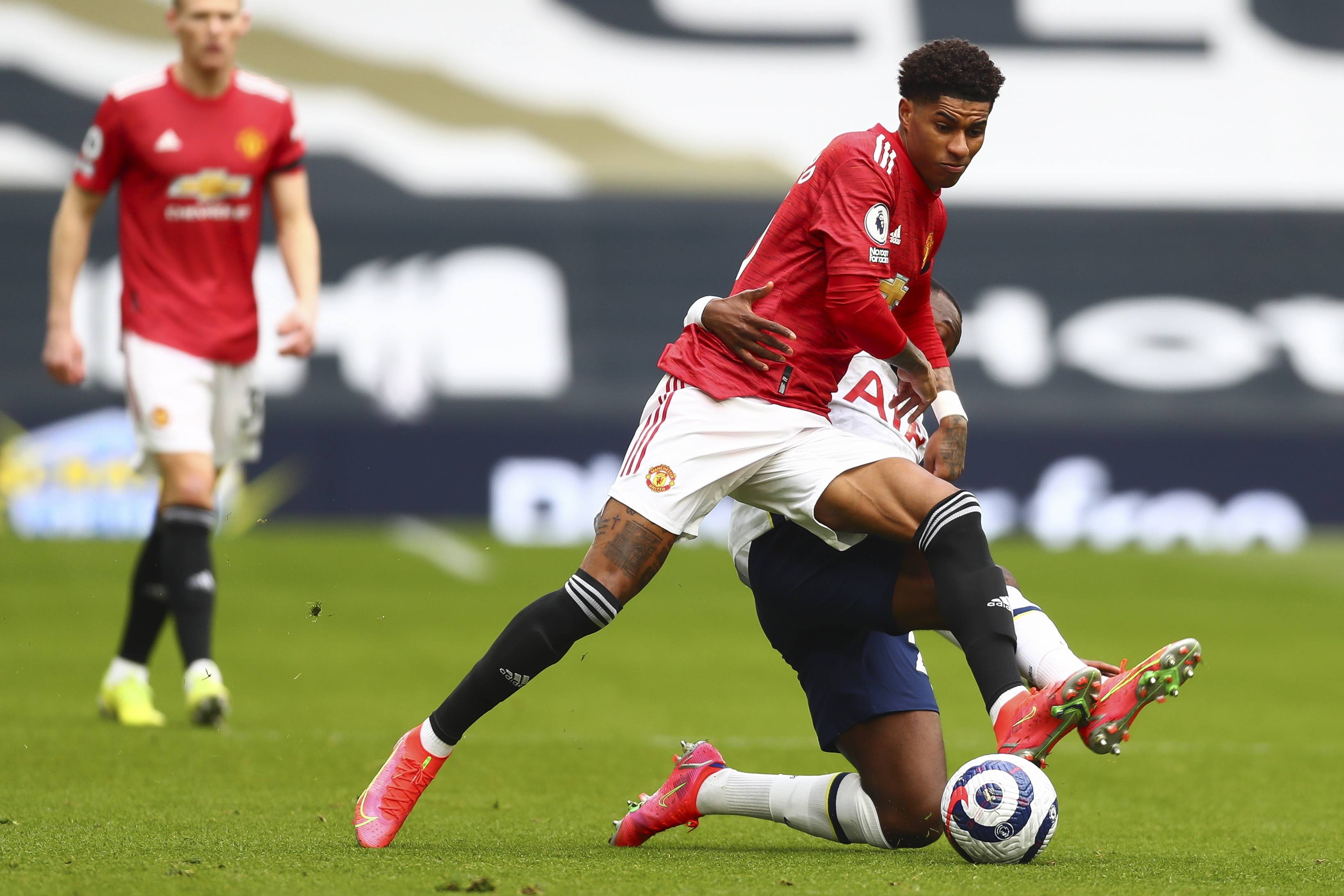 若是没有杜兰特加盟，勇士队的王朝至少会少2个总冠军.